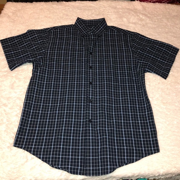 Roundtree & Yorke Other - Men’s short sleeve dress shirt